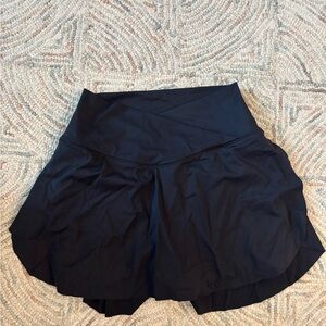 Halara skirt with shorts, size medium